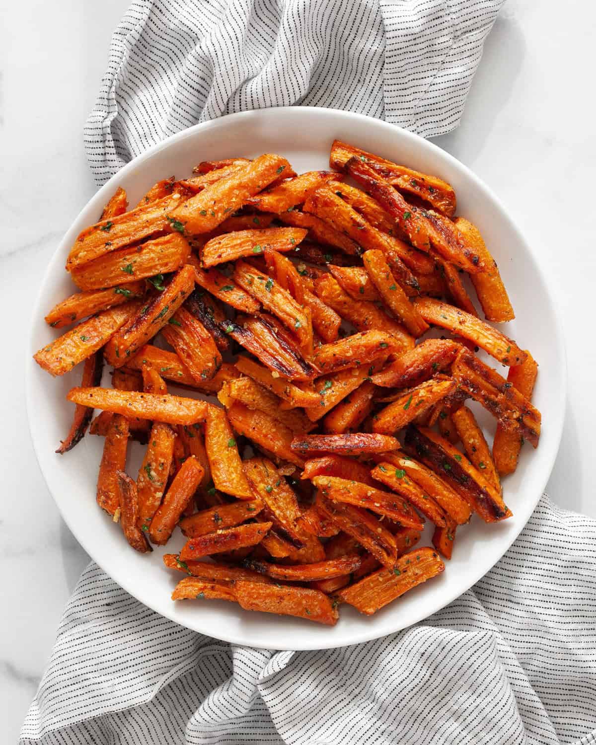 Crispy Garlic Parmesan Carrots: Healthy & Kid-Approved Recipe